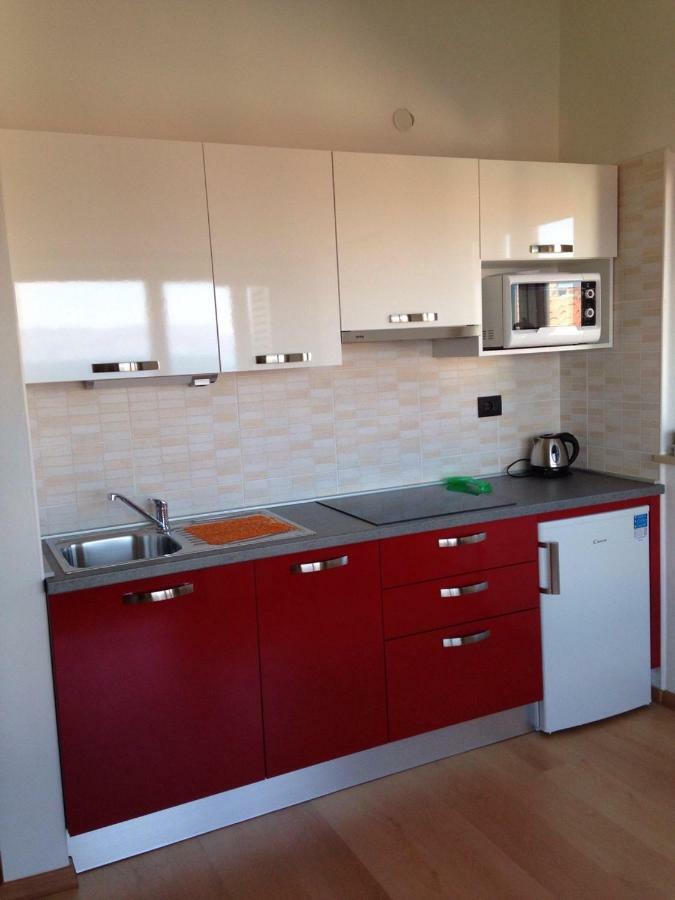 Residence4A-Appartamento Rosso ราฟนี ภายนอก รูปภาพ